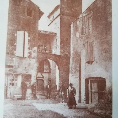 Les Greniers Du Chateau
