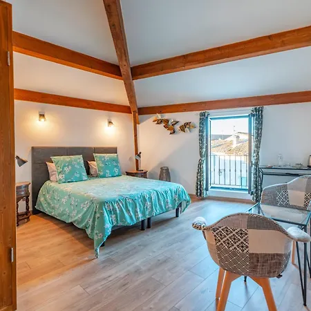 Les Greniers Du Chateau 3* Domazan