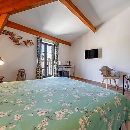 Panzió Les Greniers Du Chateau 3*
