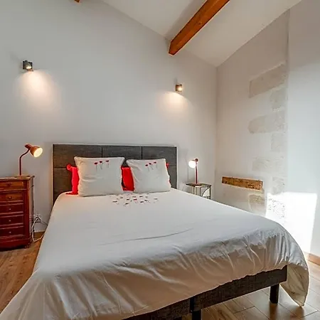 Les Greniers Du Chateau Отель типа 