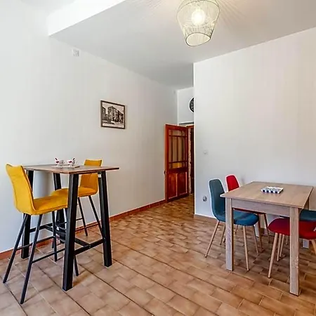 Les Greniers Du Chateau Panzió Domazan
