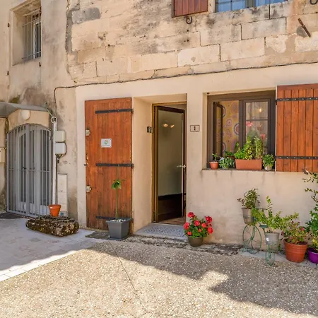 Les Greniers Du Chateau 3* Domazan