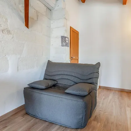 Les Greniers Du Chateau